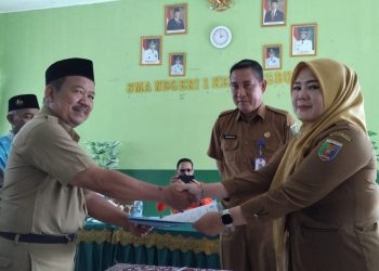 Resmi! Emma Haryani Jadi Plt Kepala SMAN 1 Kebun Tebu, Harapan Baru Pendidikan Lampung Barat