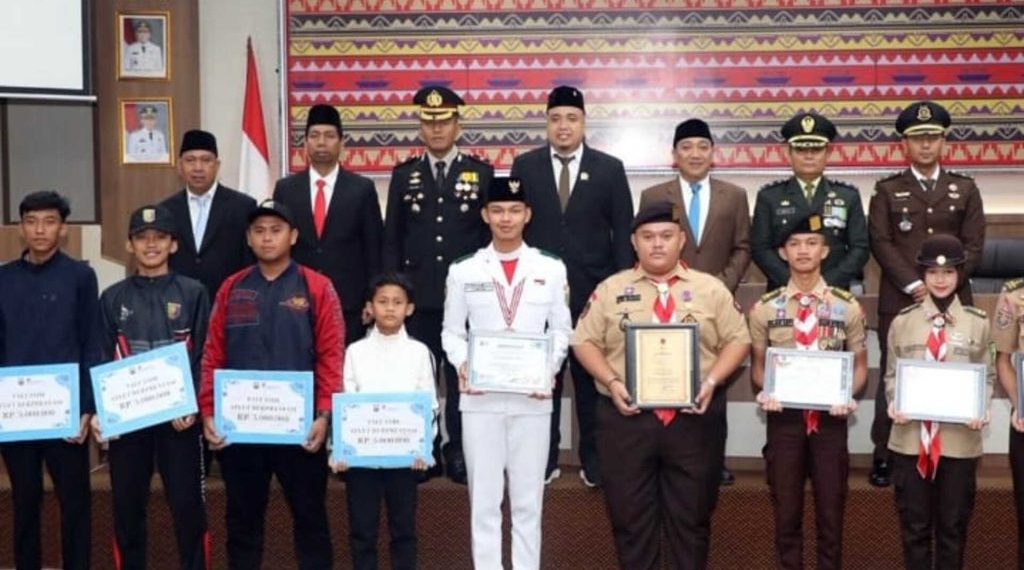 Hujan Deras Tak Surutkan Semangat, Lampung Selatan Gelar Upacara Sumpah Pemuda ke-97 dengan Nuansa Khidmat dan Inspiratif