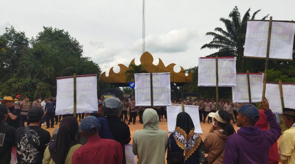 Ratusan Warga Tulangbawang Turun ke Jalan, Desak Pemerintah Kembalikan Puluhan Ribu Hektare dari HGU PT SGC!