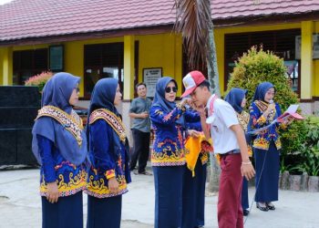 Meriah dan Haru, Pelepasan Siswa SDN 2 Merak Batin Natar Diwarnai Pentas Seni dan Pesan Inspiratif Kepala Sekolah