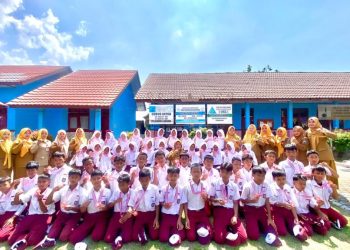 Air Mata Haru dan Bahagia Warnai Kelulusan 100% Siswa UPTD SDN 3 Candimas