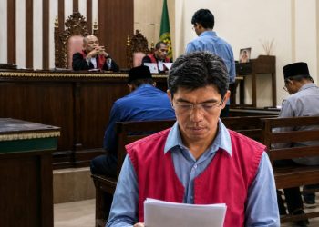 Dari Balik Jeruji, Hermawan Eriadi Menangisi Kepergian Satu-Satunya Orang Tua yang Tersisa